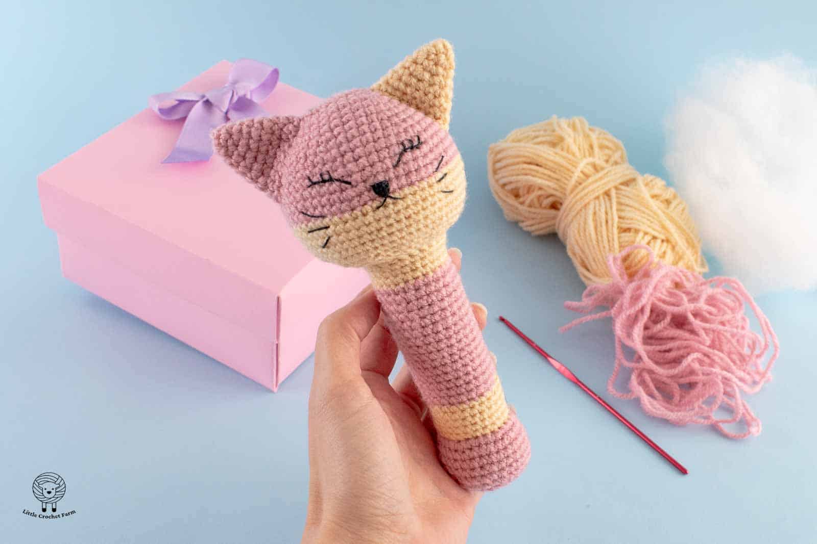 Cat amigurumi rattle free crochet pattern
