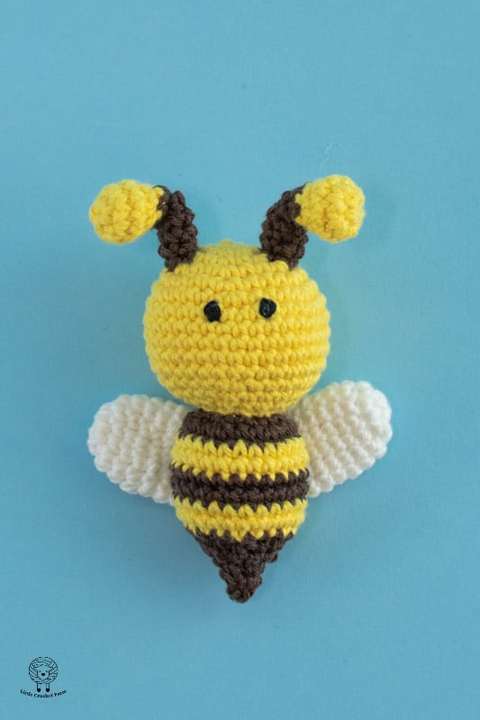 Bumble Bee Heart Hanging Decoration - Beige Bee Pattern