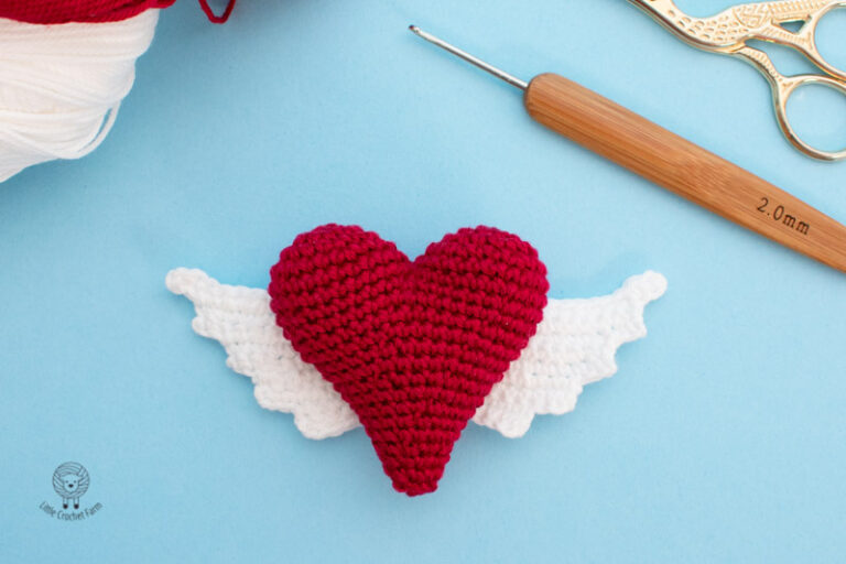 Heart with Wings amigurumi free pattern