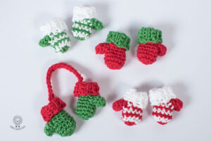 Mini Mittens Ornament Free Crochet Pattern