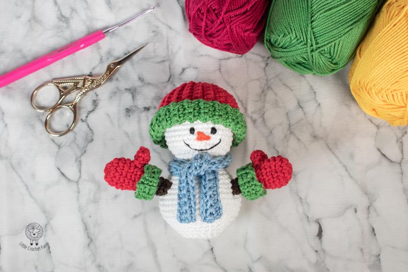 Snowman amigurumi free crochet pattern
