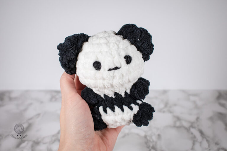 Easy baby panda amigurumi free crochet pattern