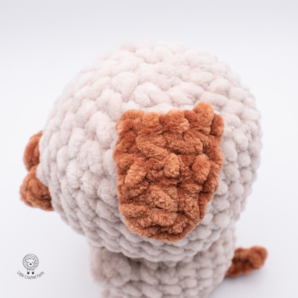 No-sew crochet Puppy Pug photo tutorial pattern instructions