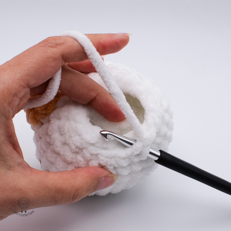 no-sew crochet cow photo tutorial