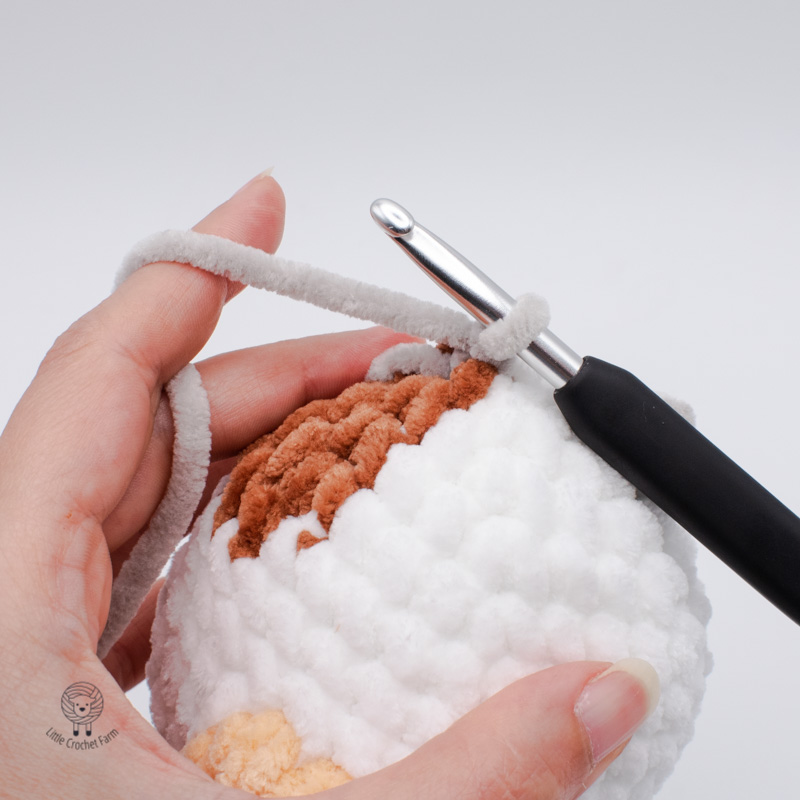 no-sew crochet cow photo tutorial
